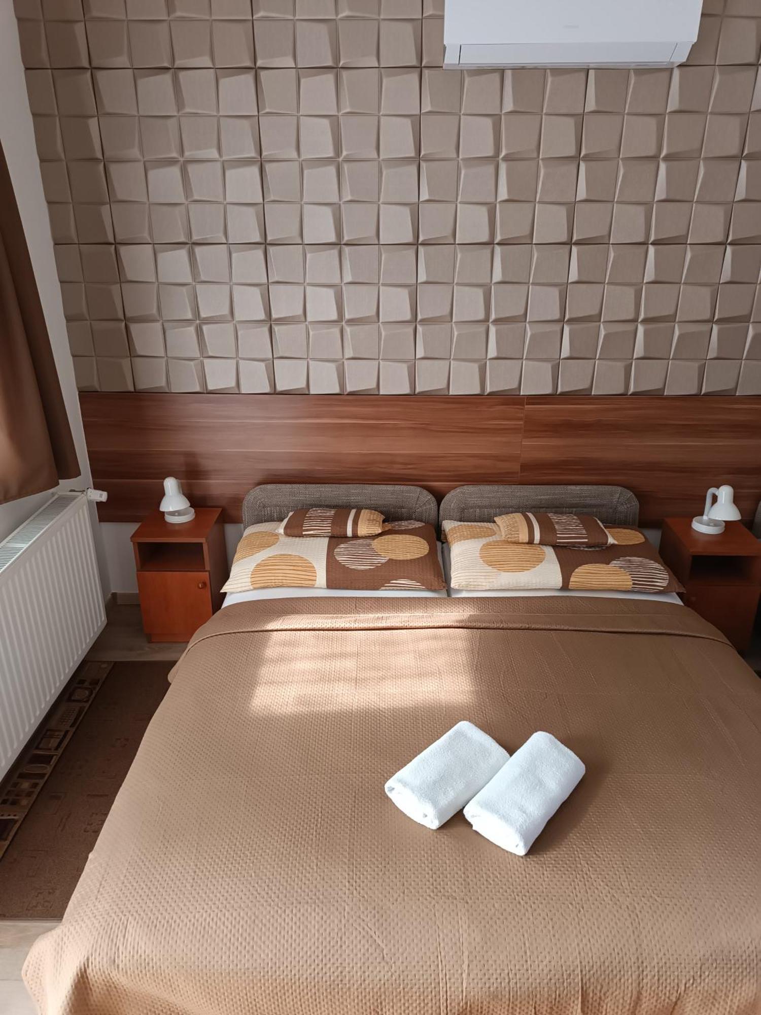 Boglarka Vendeghaz Apartment Mosonmagyarovar Ngoại thất bức ảnh
