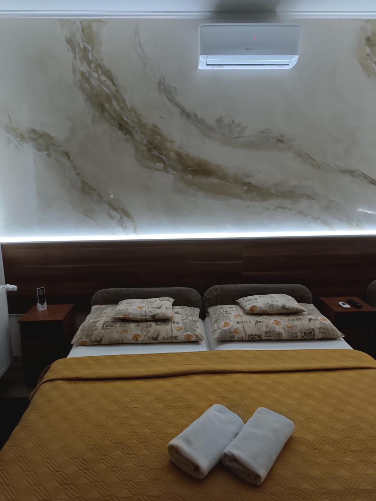 Boglarka Vendeghaz Apartment Mosonmagyarovar Ngoại thất bức ảnh